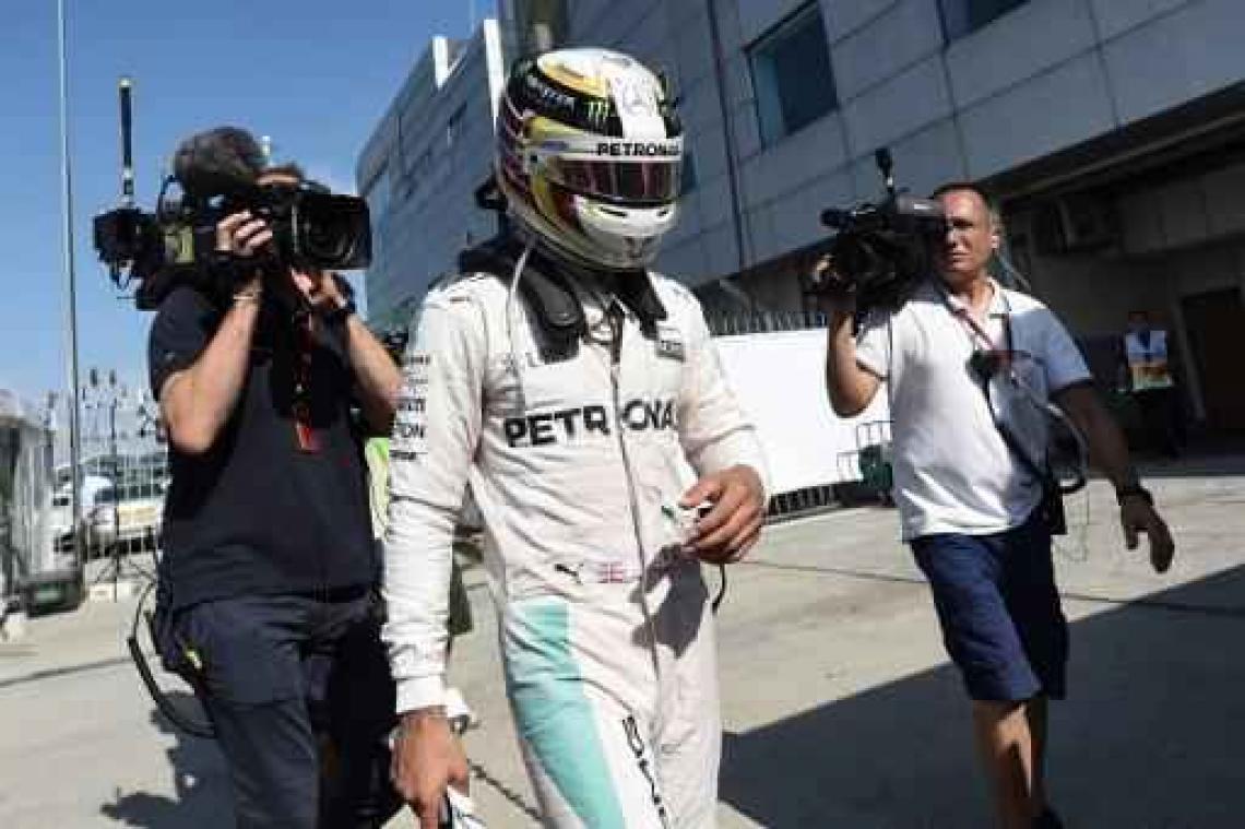 F1 - GP van Maleisië - Hamilton gefrustreerd na defecte motor