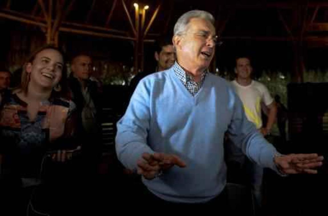 Vredesakkoord Colombia - Voormalig president Uribe roept op tot "groot nationaal pact"