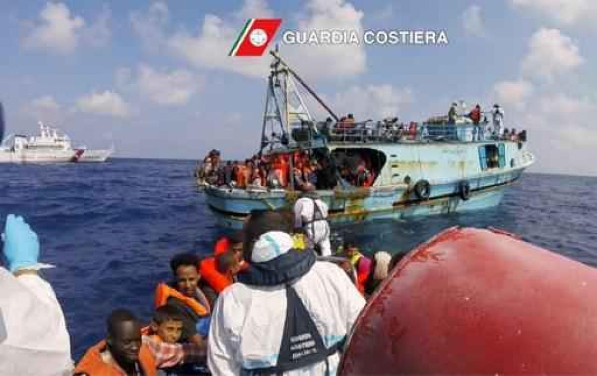 Meer dan 6.000 bootvluchtelingen in een dag gered op de Middellandse Zee