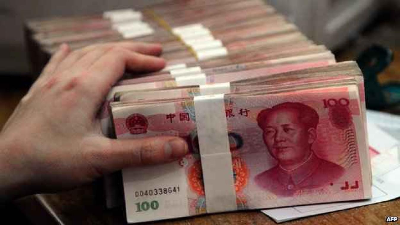 Chinezen wekken elektriciteit op door geld te verbranden