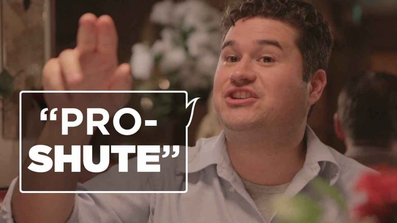 De vriend die buitenlandse namen 'juist' probeert uit te spreken...