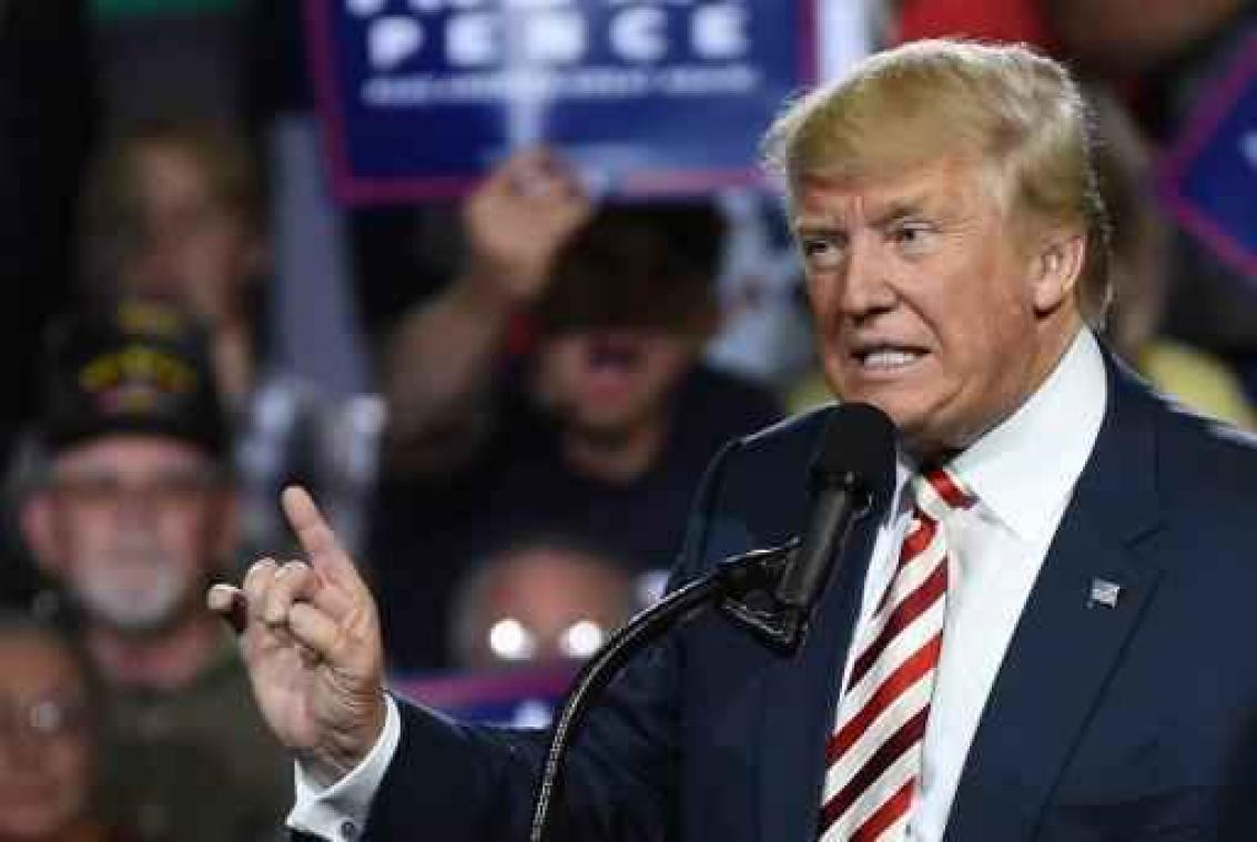 Race Witte Huis - Trump verontschuldigt zich, maar valt tegelijk Clintons weer aan