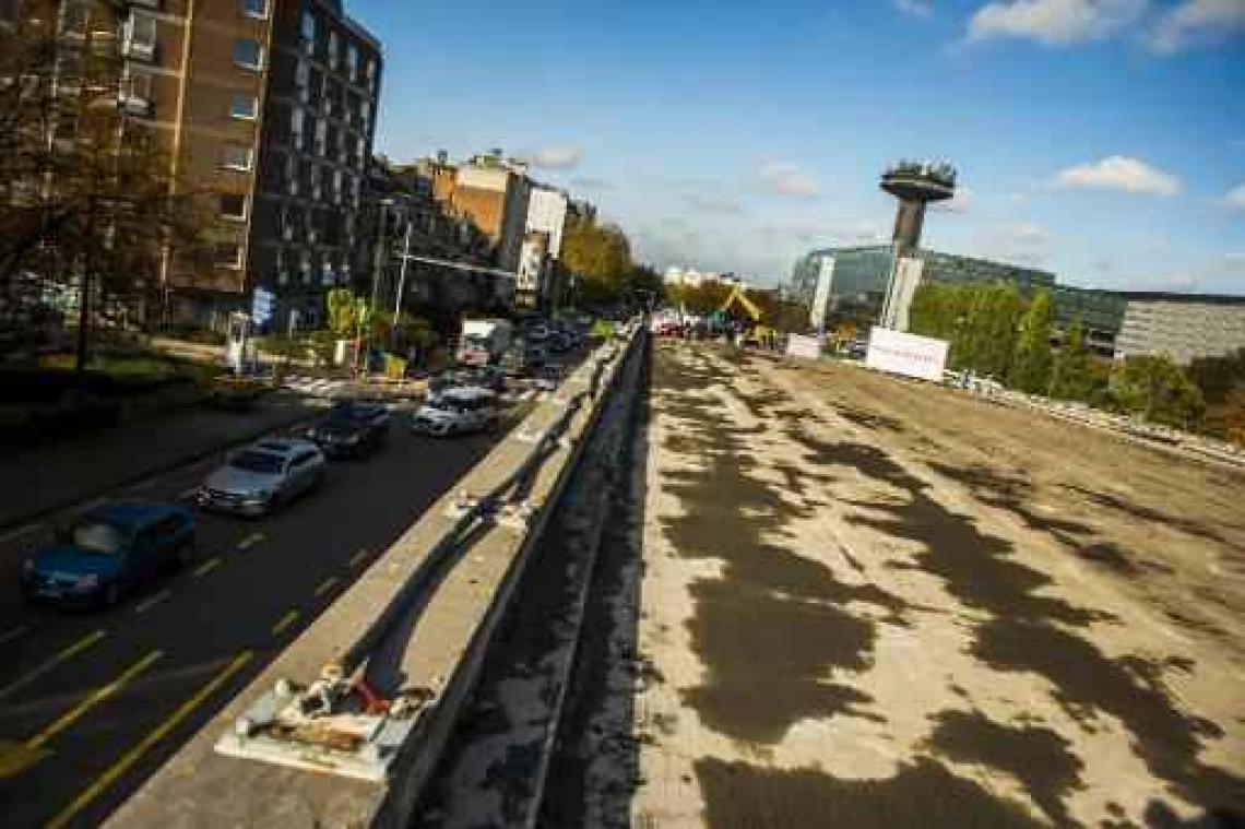 Vier van vijf Reyerstunnels krijgen nieuw dak voor heraanleg Reyerslaan
