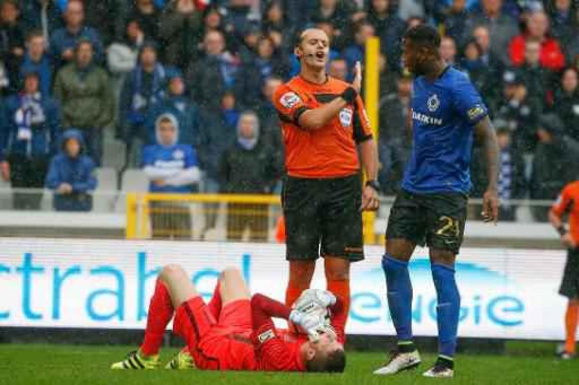 AA Gent wraakt scheidsrechter Boucaut