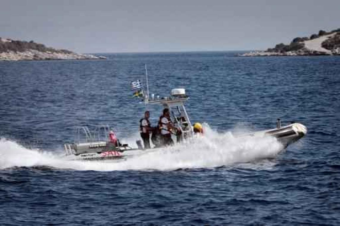 Kustwacht redt tientallen migranten in Egeïsche Zee