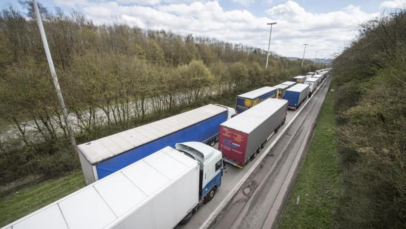 Zeven tientonners op tien houden te weinig afstand