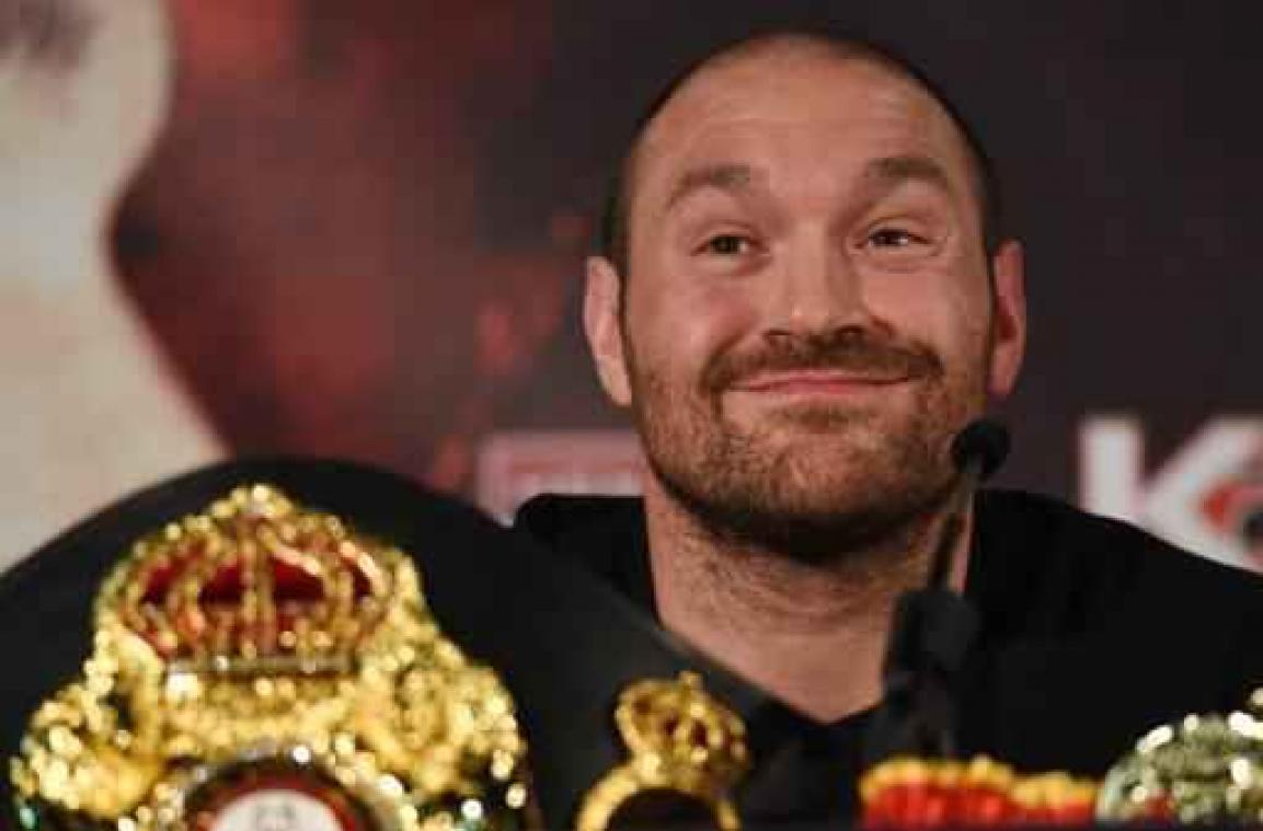 Tyson Fury stelt wereldtitels bij zwaargewichten vacant