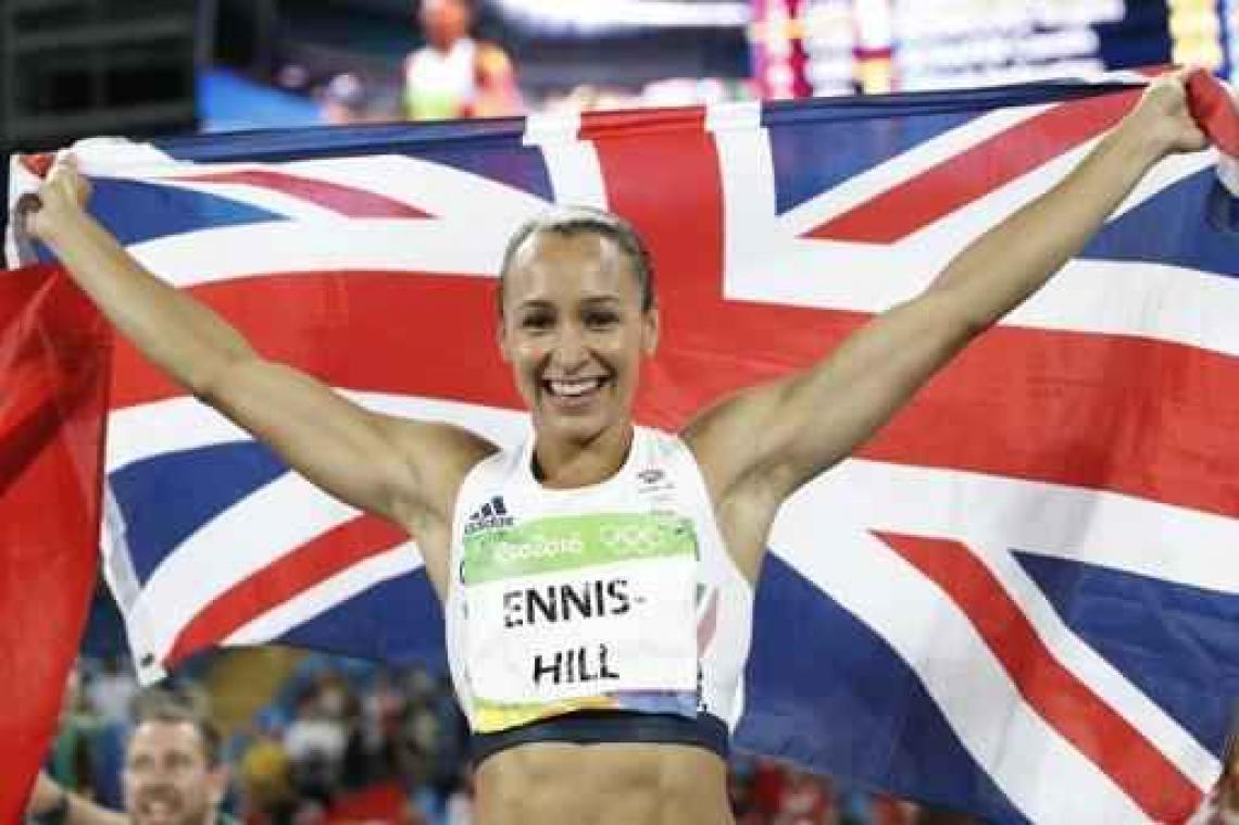 Jessica Ennis-Hill bergt spikes op