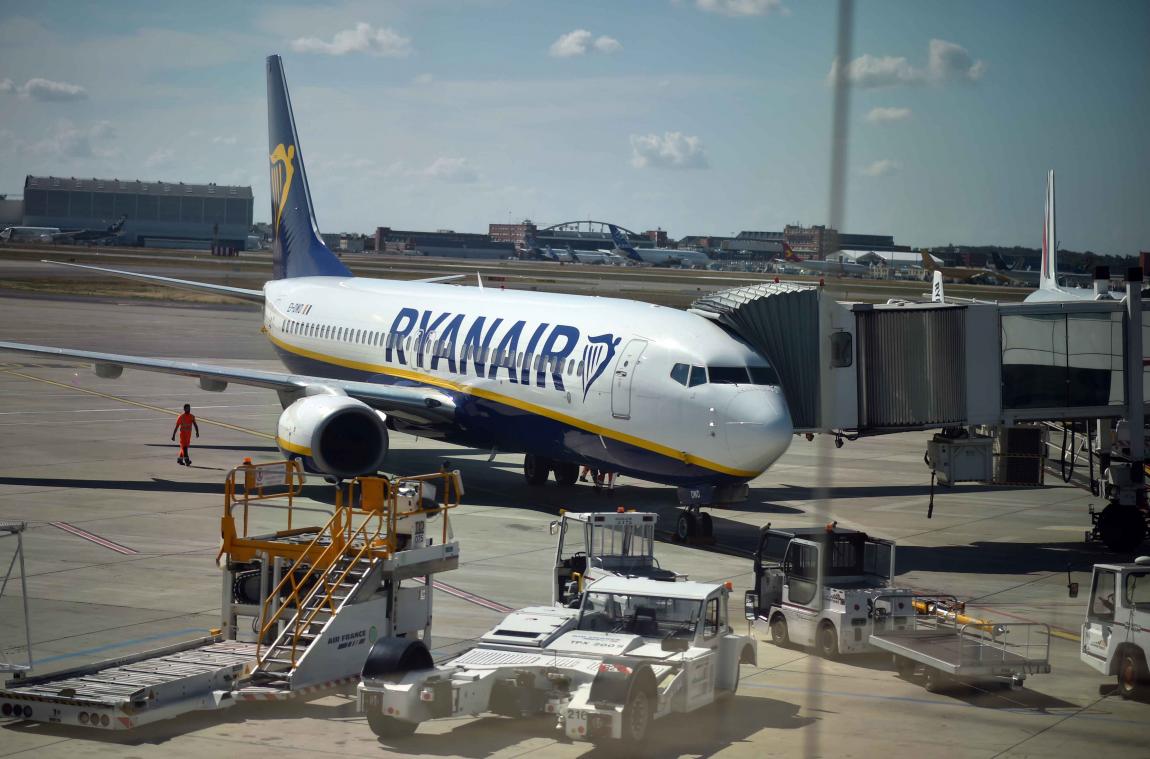 Brit moet 3.333 euro betalen voor grote boodschap op de landingsbaan