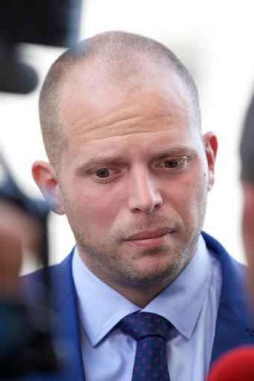 Francken wil niet weten van aparte opvang homoseksuele vluchtelingen