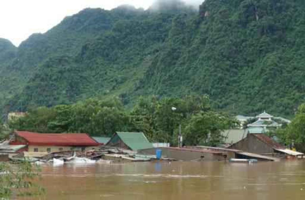 Vierentwintig doden door overstromingen in Vietnam