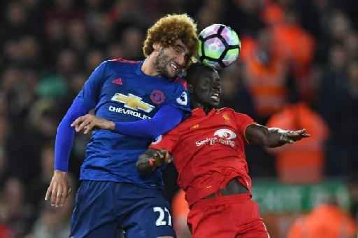 Belgen in het buitenland - Marouane Fellaini speelt met Manchester United 0-0 gelijk in Liverpool