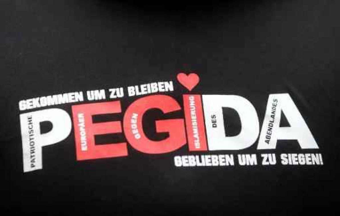 Duizenden manifesteren in Dresden voor openheid en tolerantie na tweede verjaardag Pegida