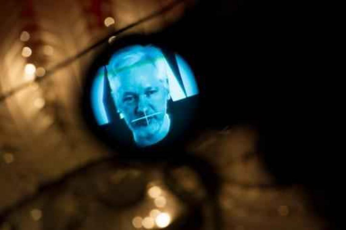 Ecuador bevestigt internettoegang Assange "tijdelijk te hebben beperkt"