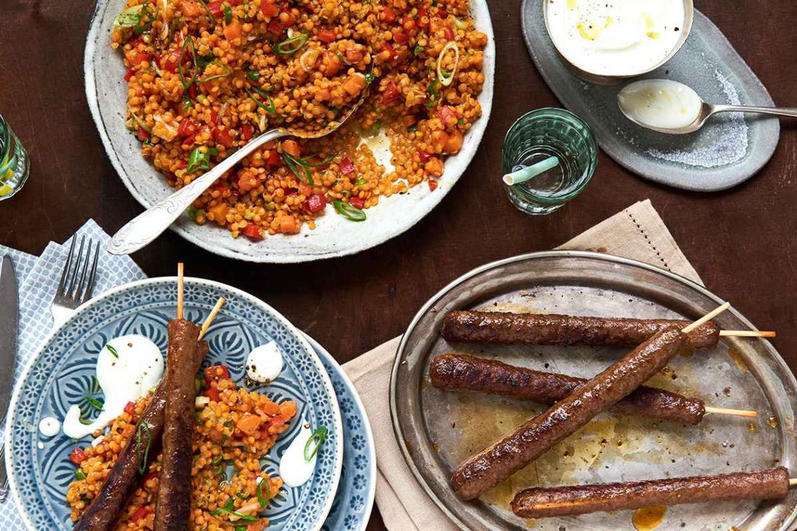 Köfte met linzensalade en citroenyoghurt