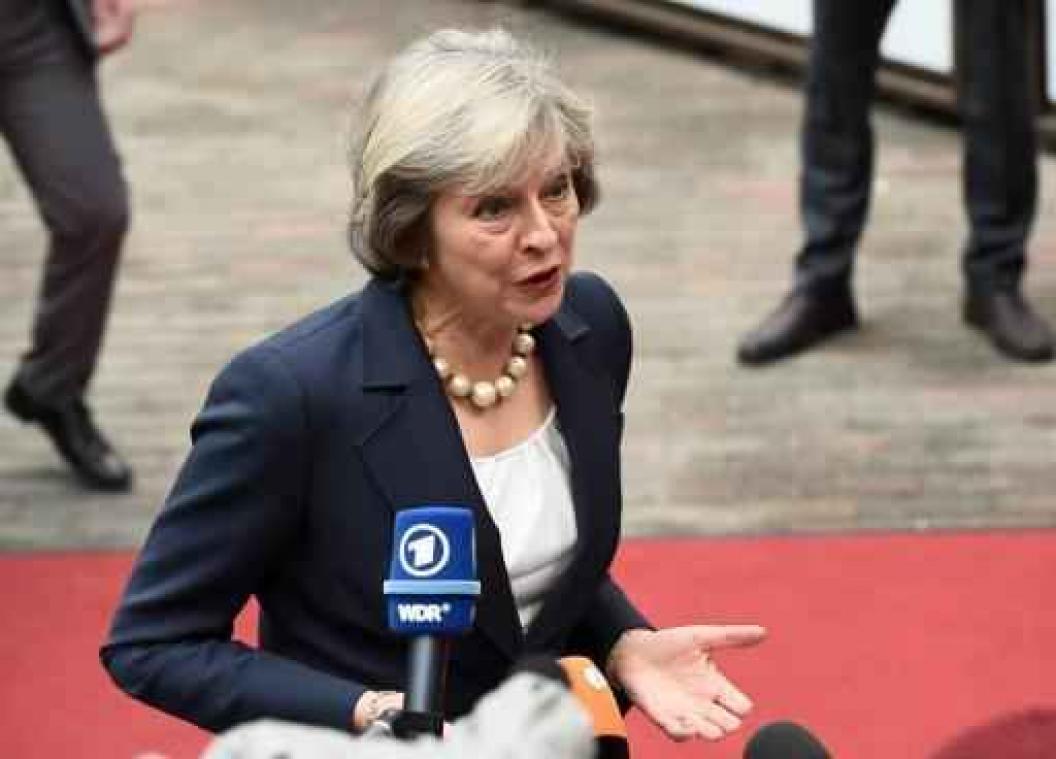 May maakt Europees debuut met uithaal naar Moskou
