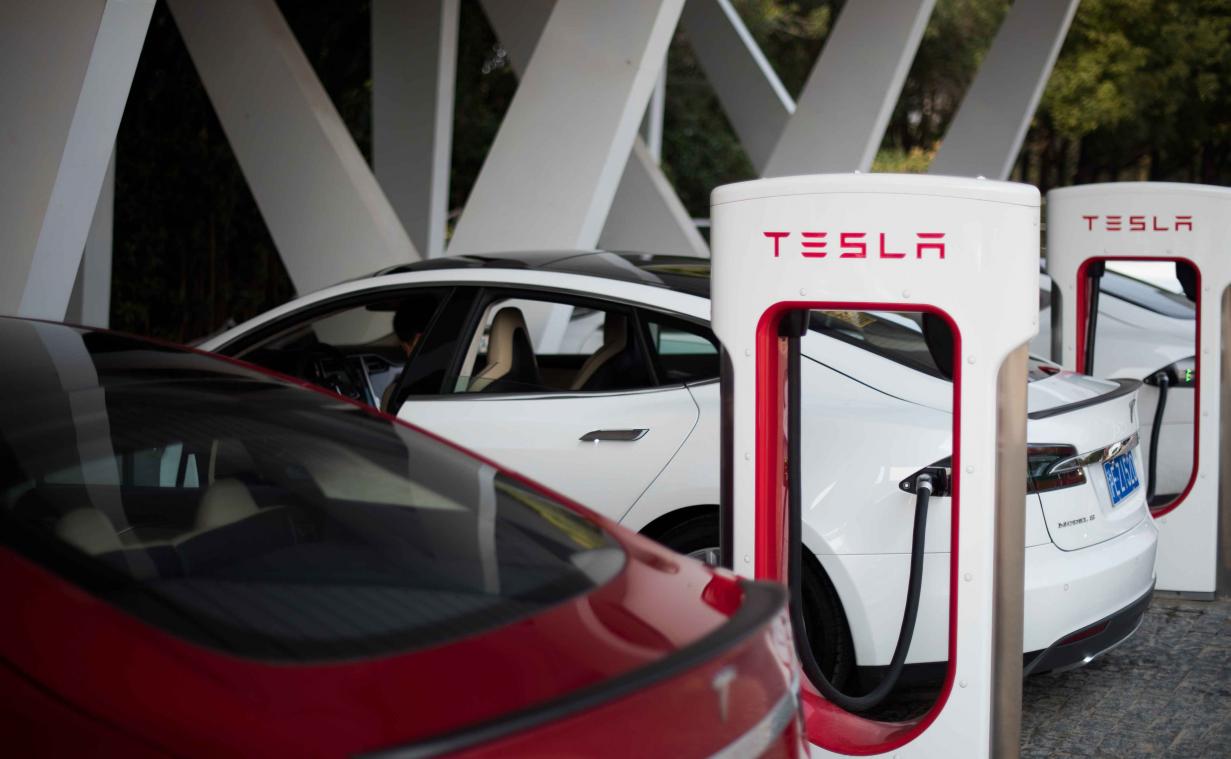 Tesla zet nieuwe stap richting zelfrijdende auto