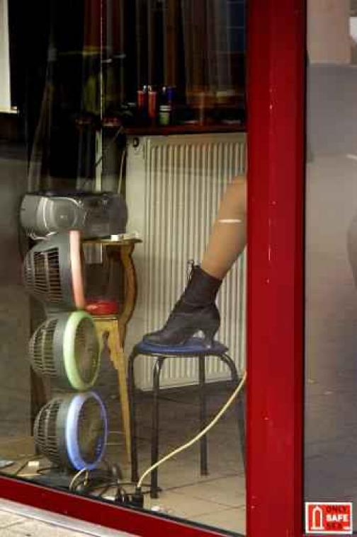 Vijftig Oost-Vlaamse prostitutieplaatsen gecontroleerd in Europees onderzoek