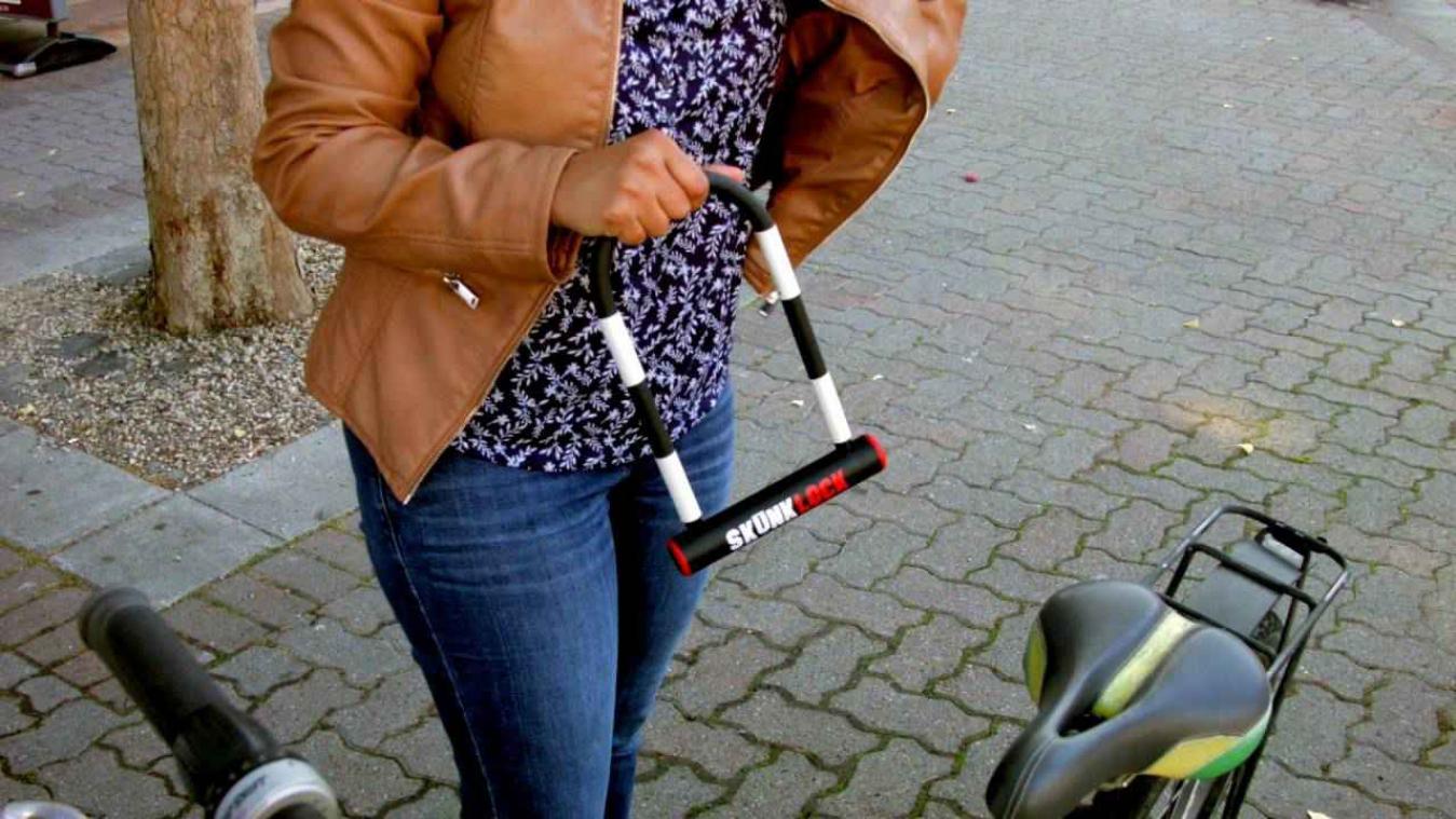 Dit fietsslot is letterlijk om van te kotsen