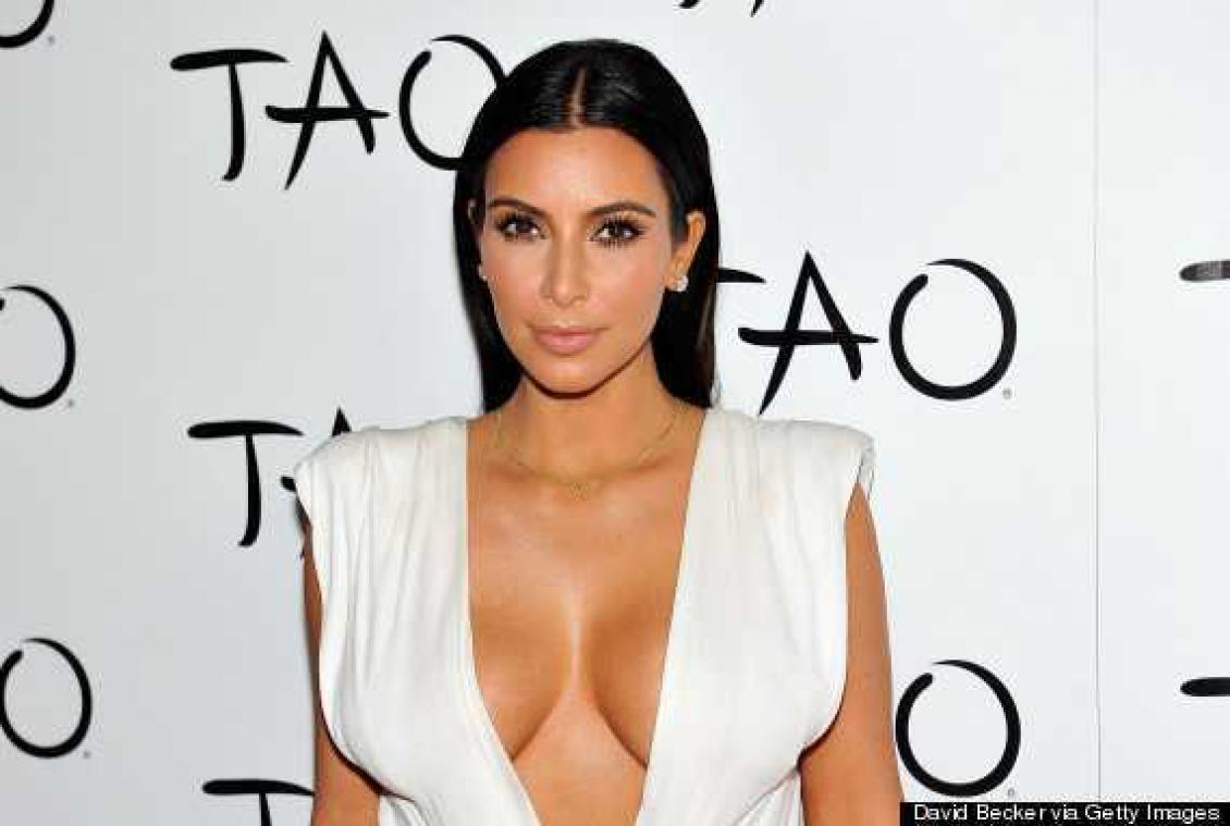 Waarom Kim Kardashian (bijna) nooit lacht