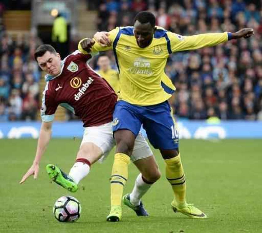 Belgen in het buitenland - Kevin Mirallas en Romelu Lukaku verliezen met Everton bij Burnley