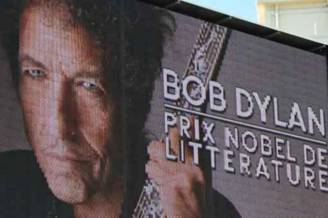 Bob Dylan zal Nobelprijs Literatuur in ontvangst nemen in Stockholm