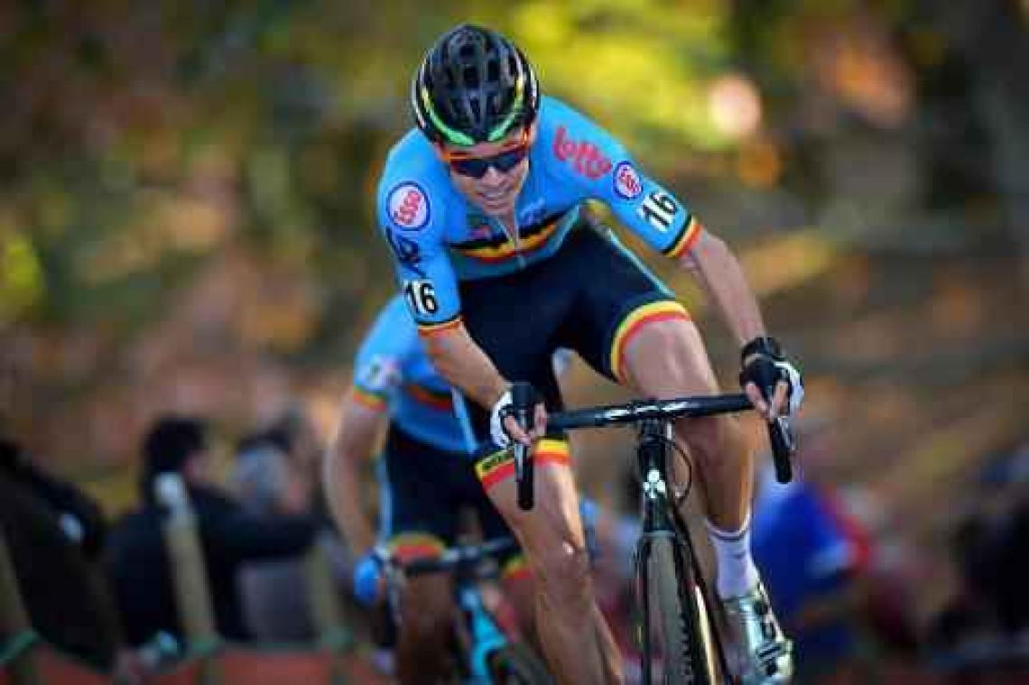 Wout van Aert blij voor ploegmaat Toon Aerts