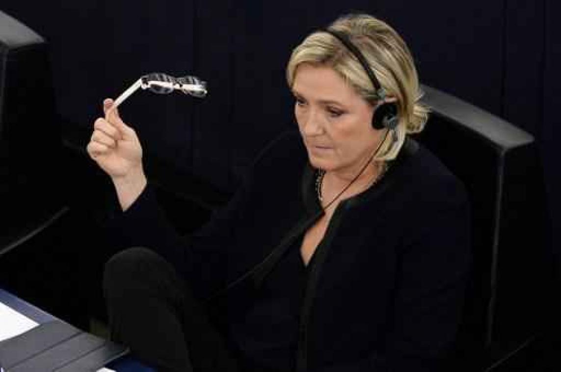 Europa eist 339.000 euro van Marine Le Pen