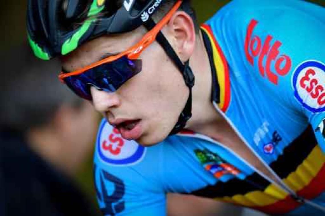 Wout van Aert duldt geen tegenstand op Koppenberg