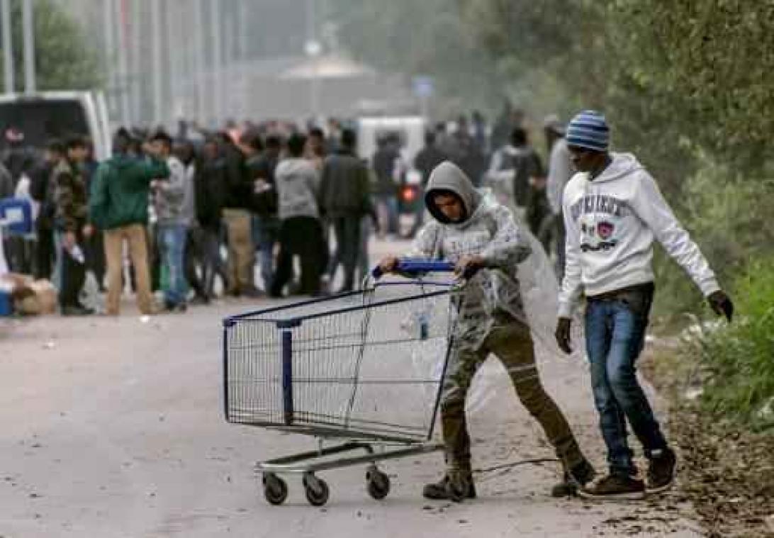 Vluchtelingencrisis - Knokpartij tussen honderdtal migranten in "jungle" van Calais