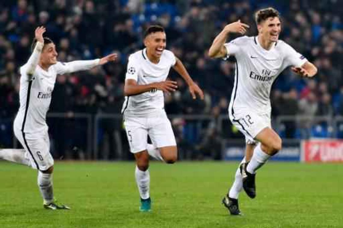 Champions League - Wereldgoal Thomas Meunier bezorgt PSG zege en kwalificatie