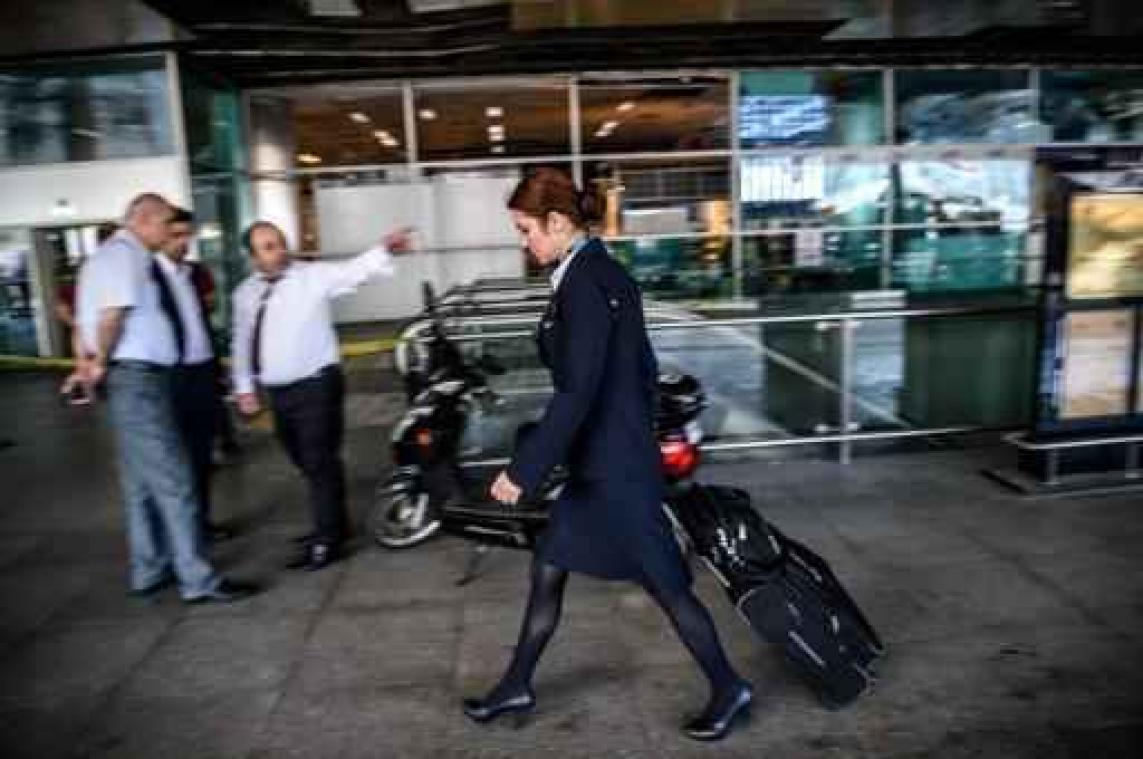 Politie vuurt schoten af op Atatürk-luchthaven in Istanboel