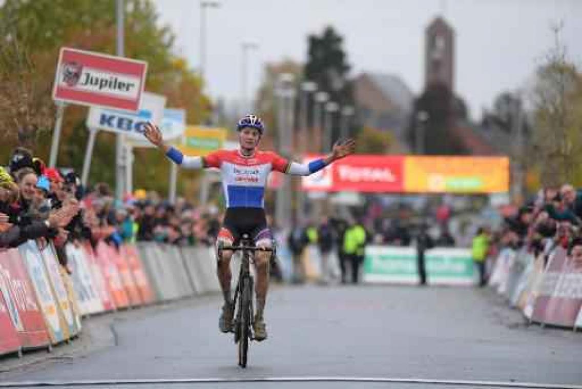 Mathieu van der Poel behaalt 3 op 3 in Superprestige