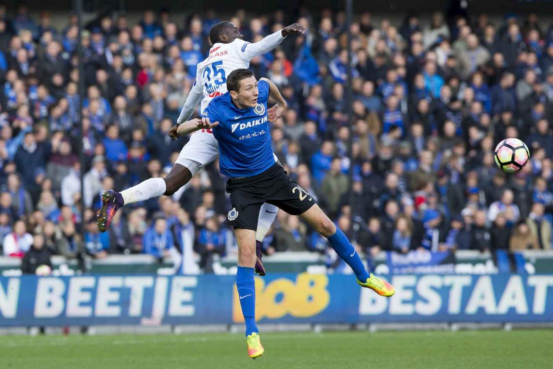 Vossen behoedt Club Brugge voor eerste thuisnederlaag