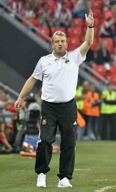 Genk-tegenstander Rapid Wenen ontslaat coach Mike Büskens
