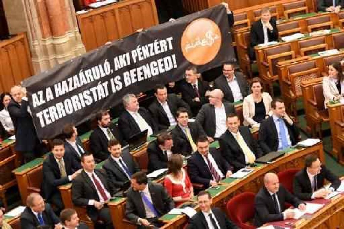 Hongaars parlement keldert plan Orban om herplaatsing vluchtelingen onmogelijk te maken