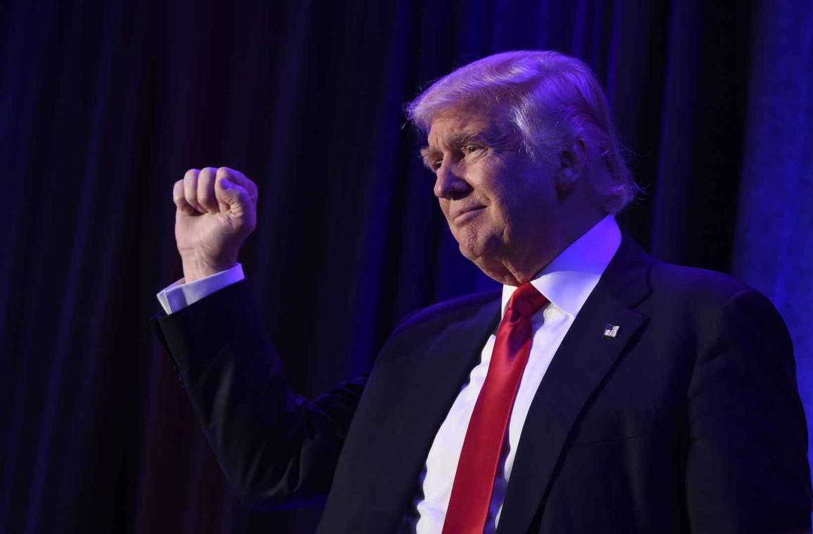 LIVE - Clinton geeft nederlaag toe, Trump maakt zich klaar om te speechen
