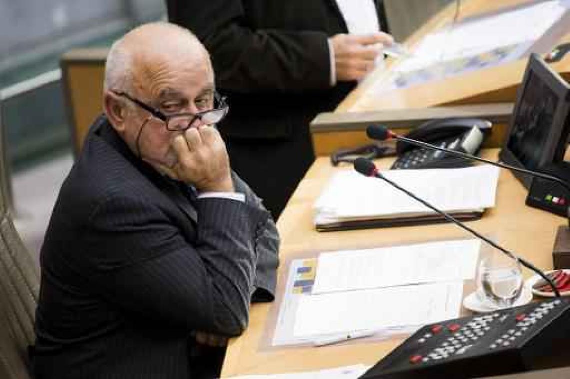 Peumans slaat mea culpa voor rumoerige laatste zitting