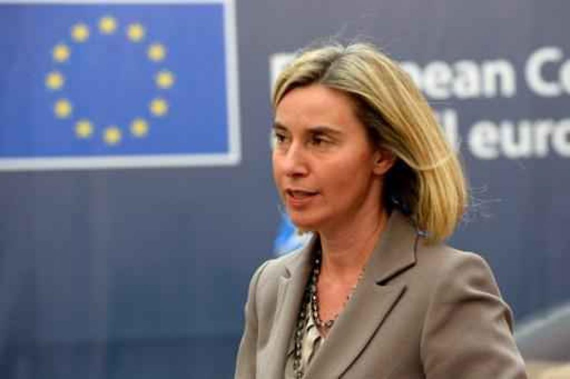Trump verslaat Clinton - Europese buitenlandministers komen zondag bijeen