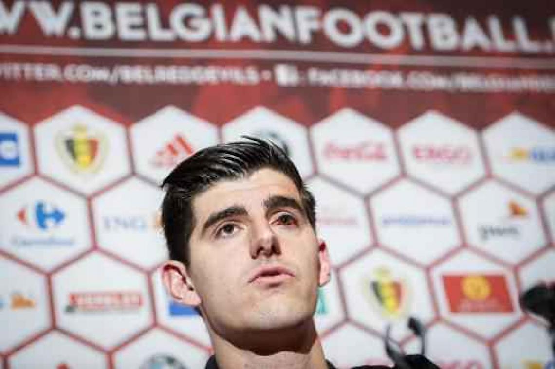 Courtois: "Niet makkelijk om vaak met andere verdediging te moeten spelen"