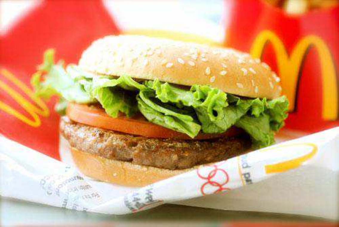 Zo wordt de perfecte hamburger uit de reclamespot gemaakt