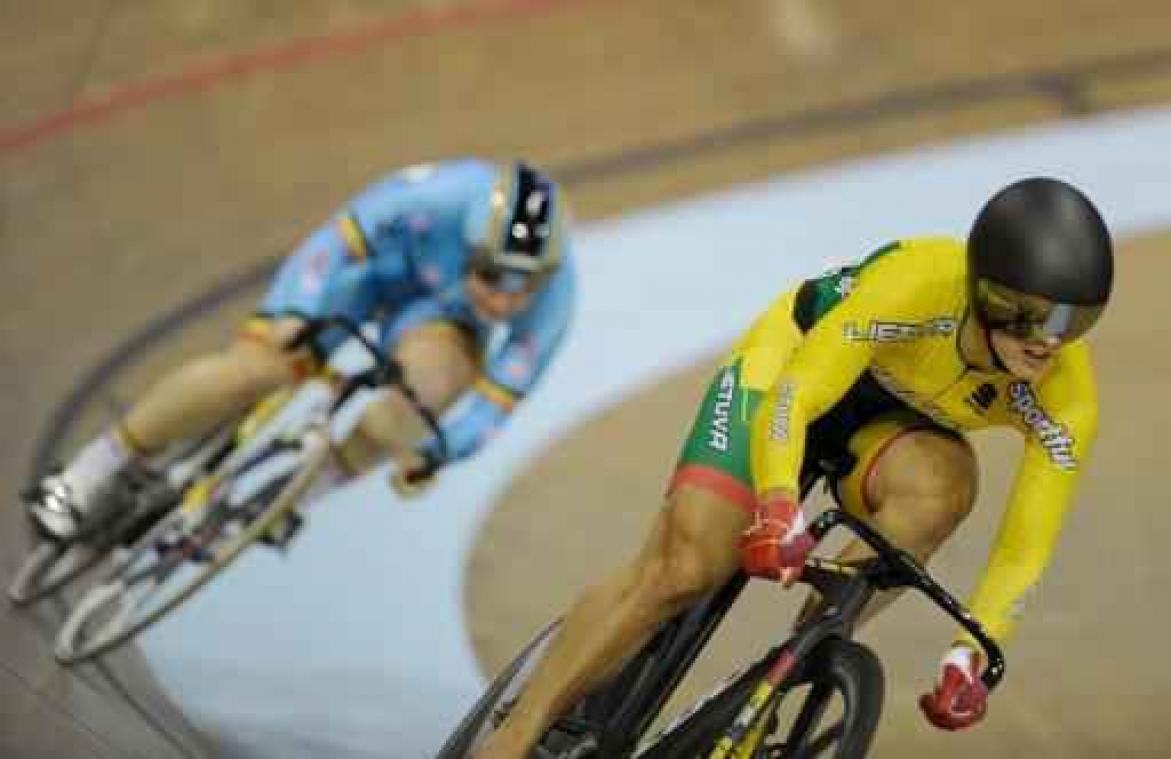 WB baanwielrennen Apeldoorn - Degrendele en achtervolgingsploeg zorgen voor twee zilveren plakken