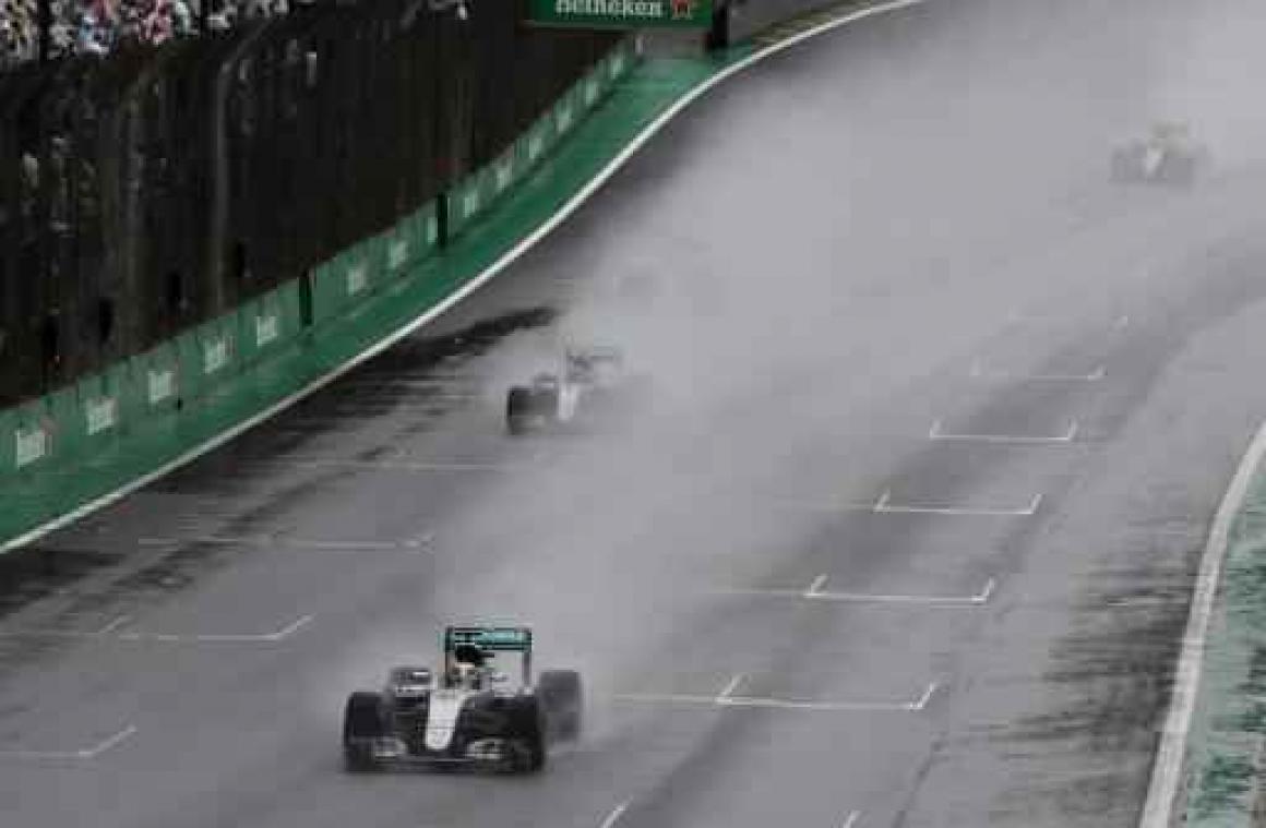 F1 - GP van Brazilië - Lewis Hamilton wint incidentrijke GP, Nico Rosberg stap dichter bij wereldtitel