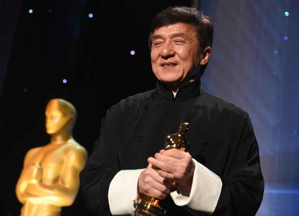 Jackie Chan krijgt ere-Oscar voor zijn carrière