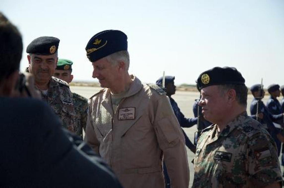 Koning Filip bezocht F-16's die strijden tegen IS