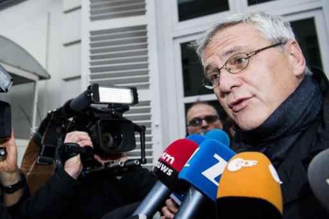 Peeters kritisch voor Van Overtveldt: "Chaos en onzekerheid zijn nu maximaal"