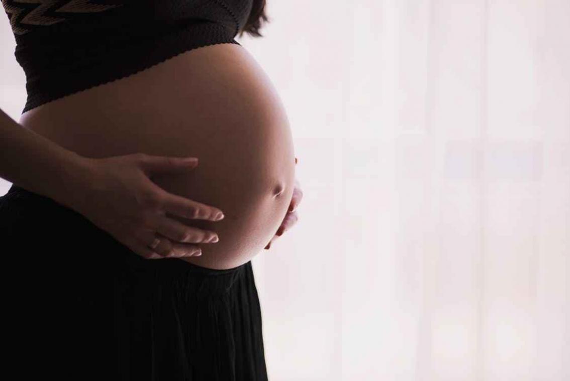 Vrouw wordt zwanger tijdens zwangerschap