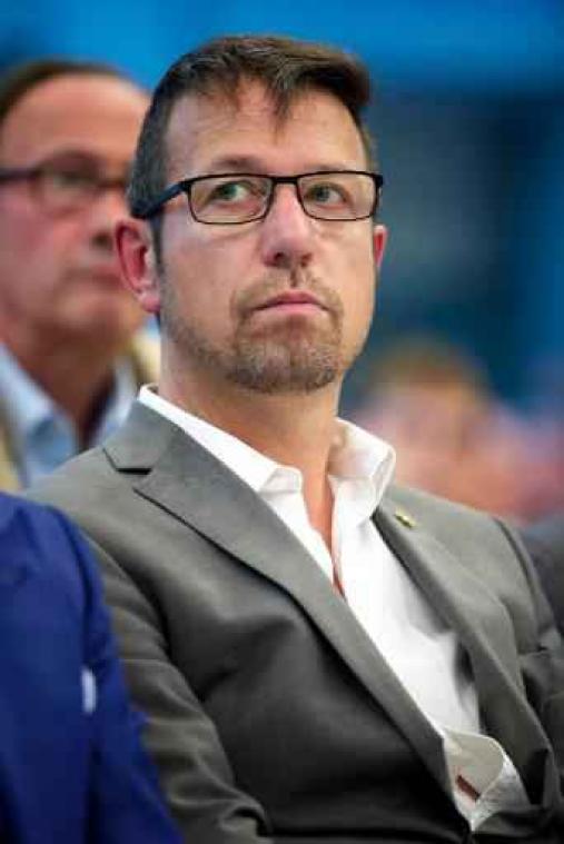 Bart De Valck nog drie jaar aan het hoofd van de Vlaamse Volksbeweging