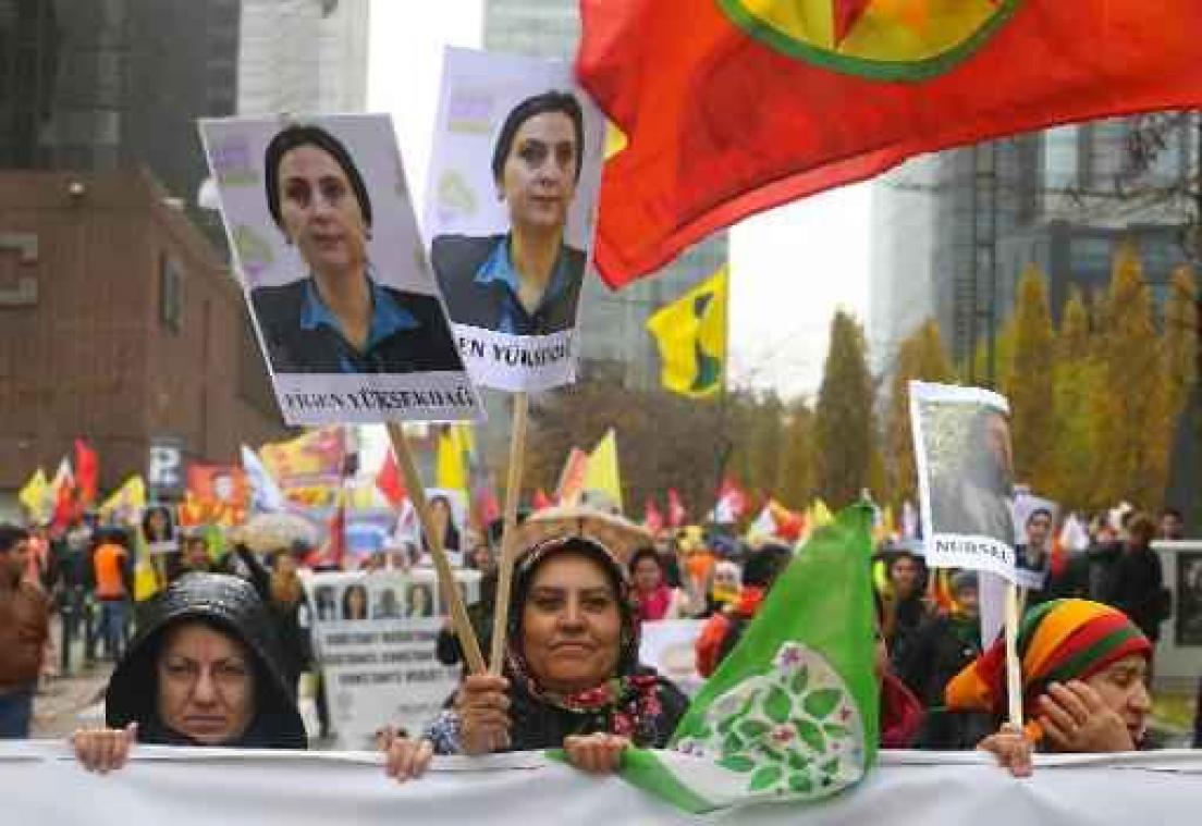Turkse opposanten protesteren tegen Erdogan