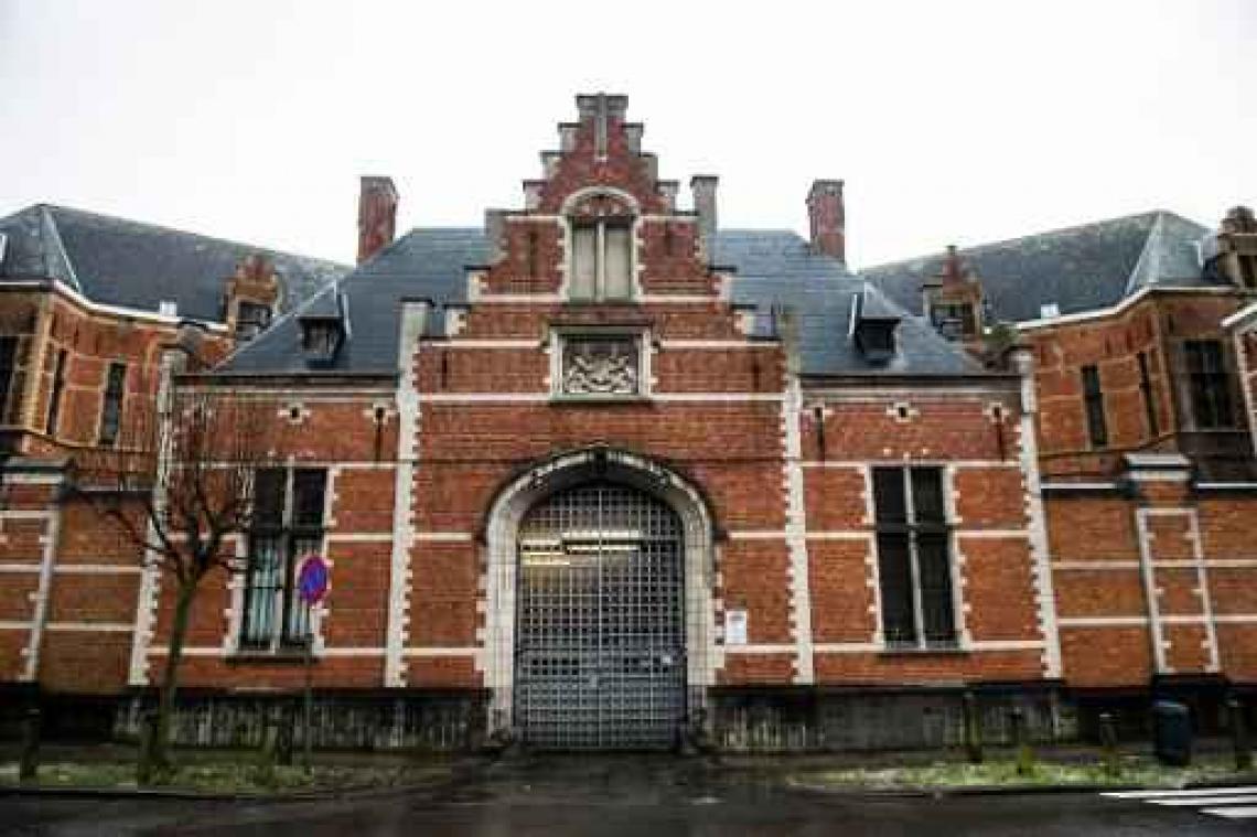 Regering maakt werk van minimale dienstverlening in gevangenissen